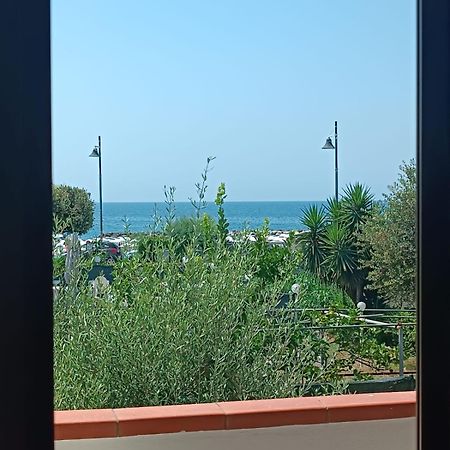 فندق Profumo Di Mare فورميا المظهر الخارجي الصورة